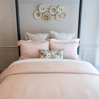 Detalle de la tela Lyocell en duvet cover, fibra natural con brillo sutil y tacto sedoso