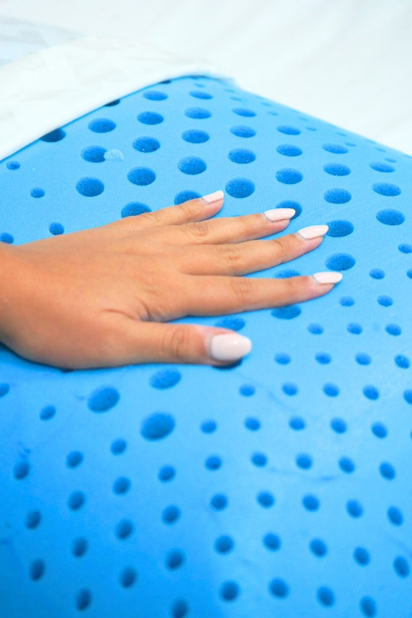 Shoulder Cutout Gel Dough